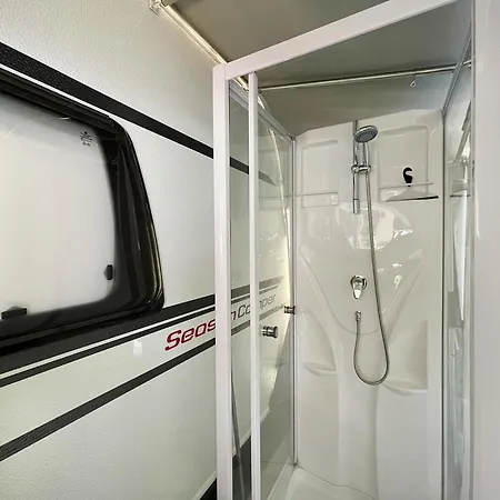 Campsite Mietwohnwagen 02 *