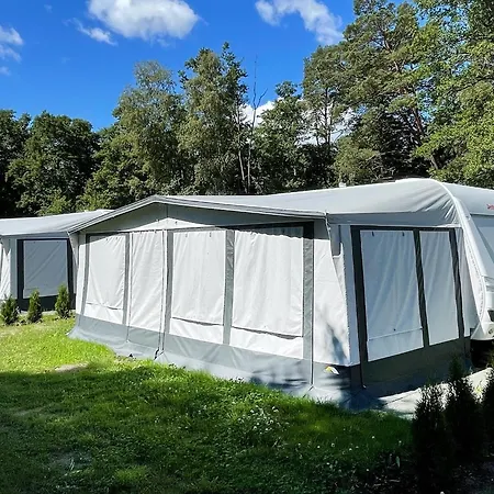 Mietwohnwagen 02 Campsite *